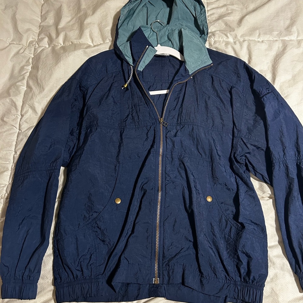 Vintage 90s women’s Nike windbreaker